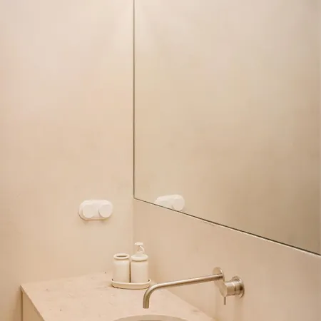 Design Workspace & Ac Apartment *